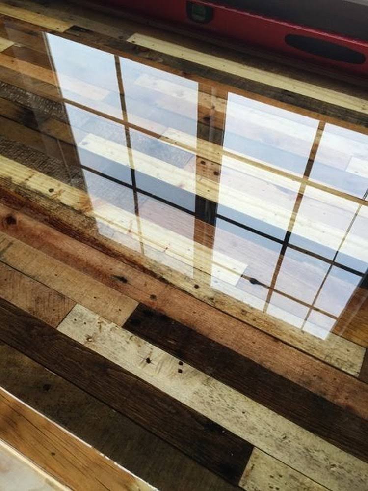 Clear Epoxy Resin for Table Tops, Gloss Coating, Casting ( 2 Gallons ) Y335