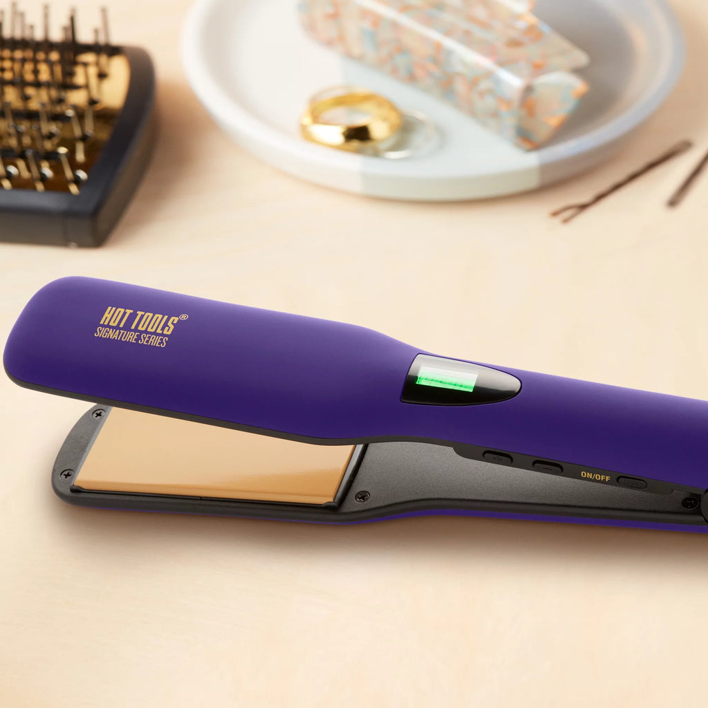 1-1/2" Ceramic Digital Flat Iron H739