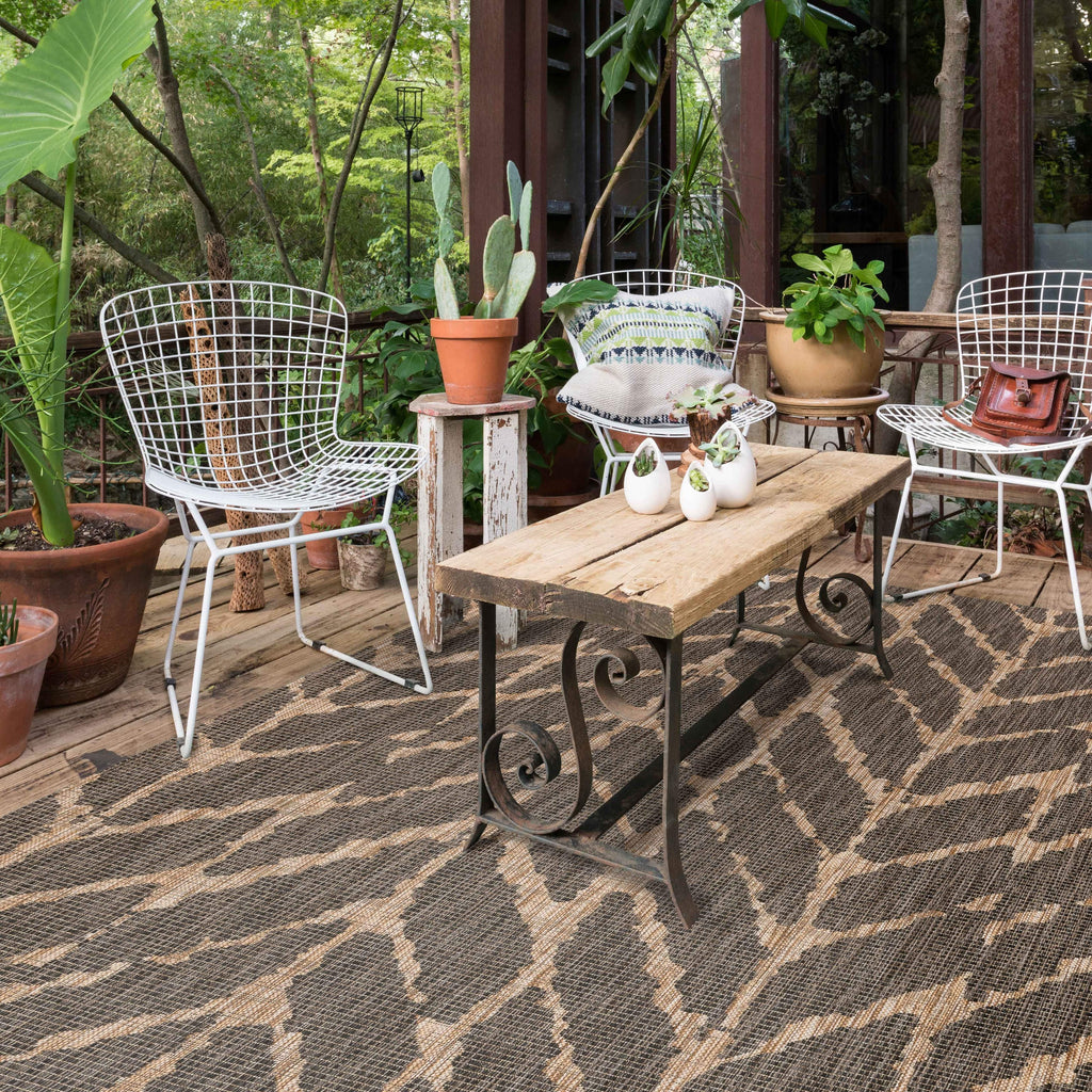 Chevron Pattern Indoor/ Outdoor Area Rug Mist/ Aqua 2'2" x 3'9" G107676